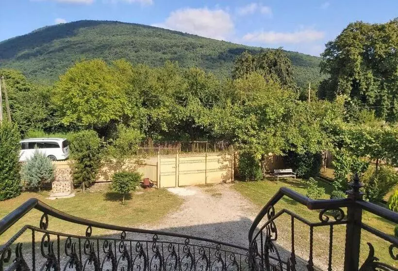 پانسیون Martvili Canyon Room For Up To 6 Guests