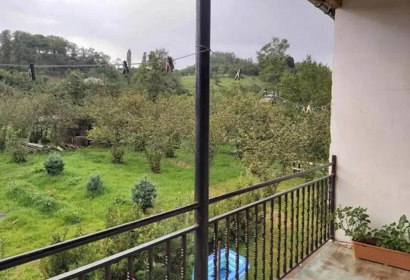 پانسیون Martvili Canyon Room For Up To 6 Guests