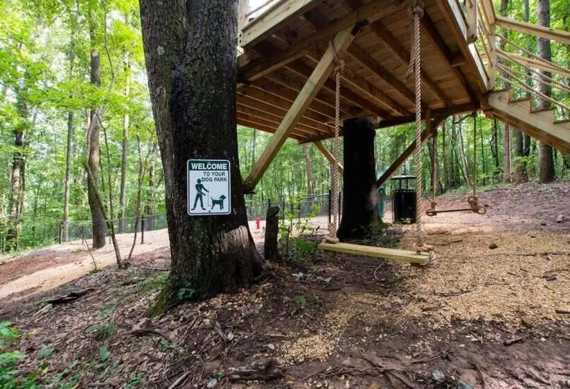 リゾートホテル Oak Luxury Treehouse Near Lake Guntersville