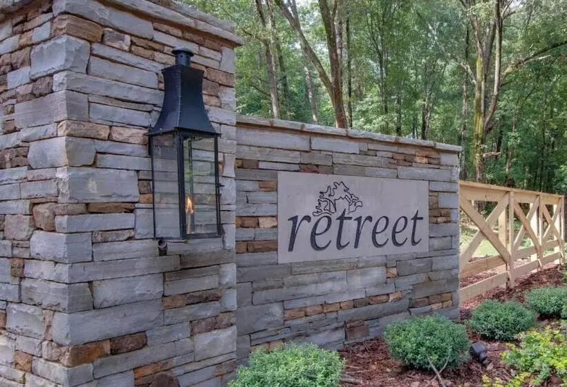リゾートホテル Oak Luxury Treehouse Near Lake Guntersville