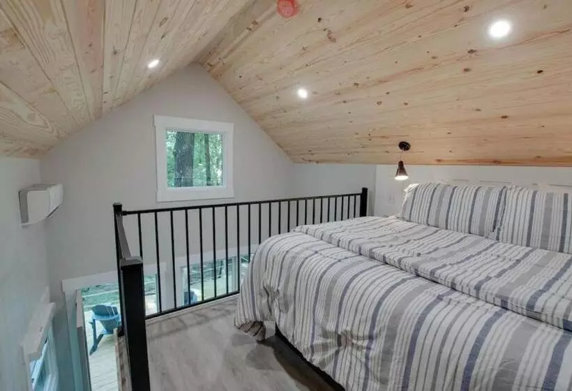 リゾートホテル Oak Luxury Treehouse Near Lake Guntersville