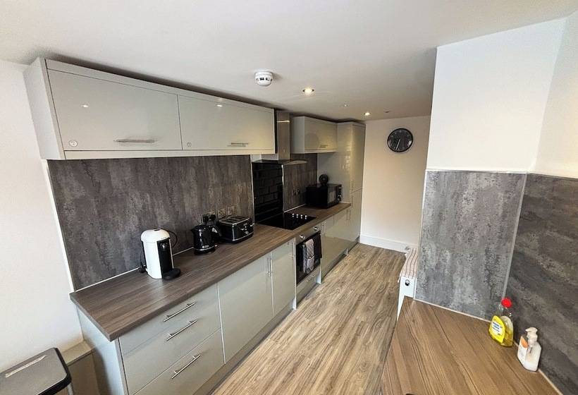 カプセルホテル Lymm Living