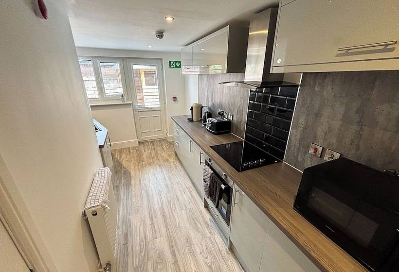 カプセルホテル Lymm Living