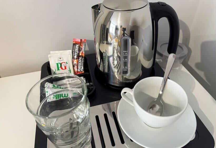 カプセルホテル Lymm Living