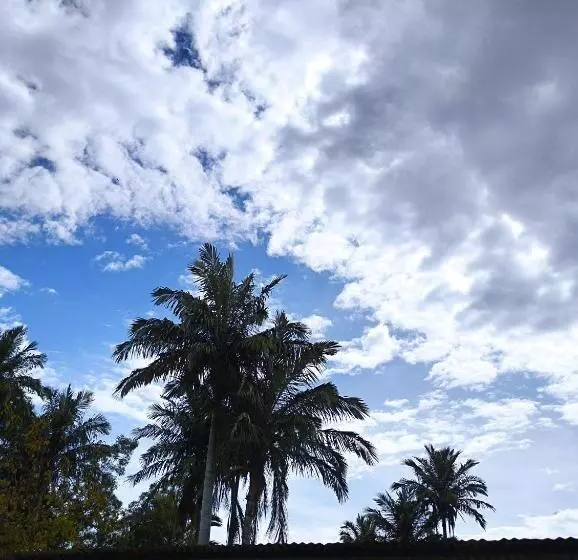 Hotelli La Cabaña Eco