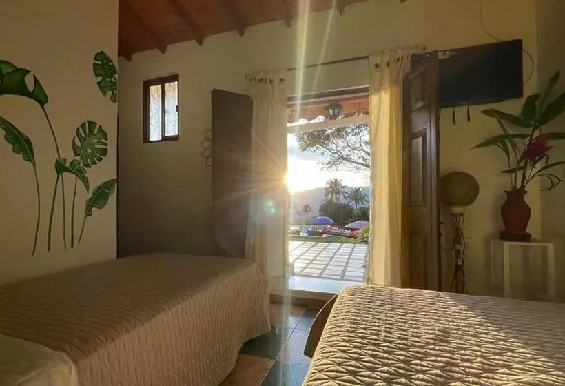 Hotelli La Cabaña Eco