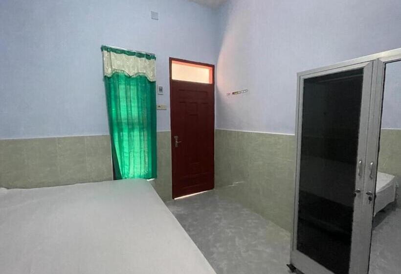 ホテル Spot On 93965 Ibrahim Guest House Syariah