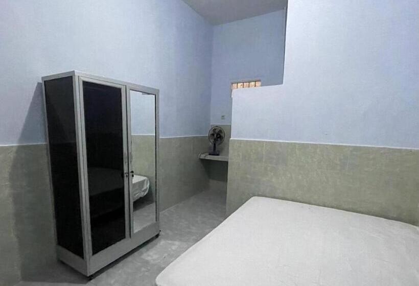 ホテル Spot On 93965 Ibrahim Guest House Syariah