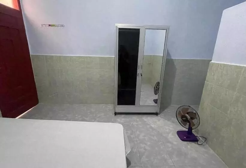 Hotelli Spot On 93965 Ibrahim Guest House Syariah