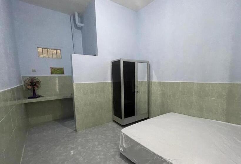 ホテル Spot On 93965 Ibrahim Guest House Syariah