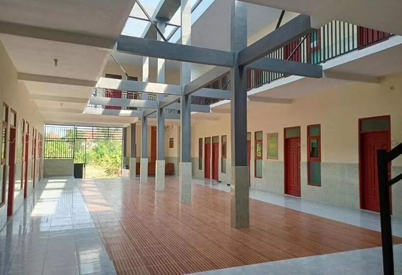 Hotelli Spot On 93965 Ibrahim Guest House Syariah