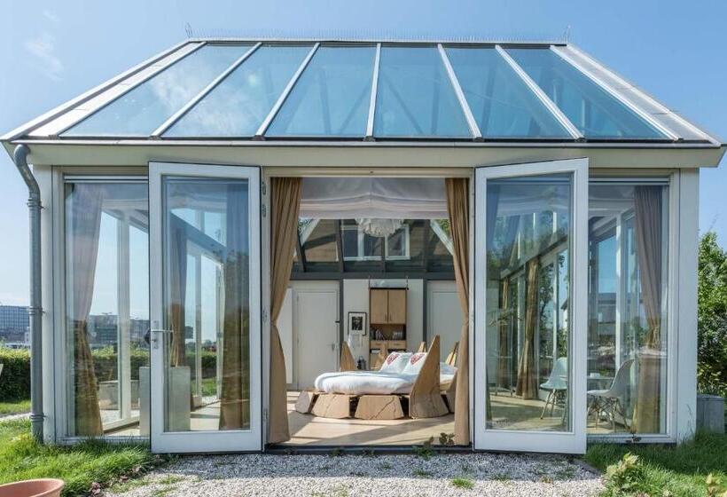 تختخواب و صبحانه The Panorama Suite