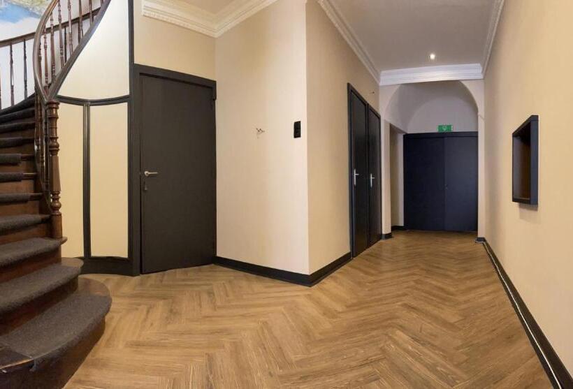 בית מלון כפרי Van Oppen