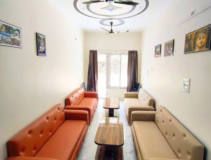 Hotelli Hill River View Resort