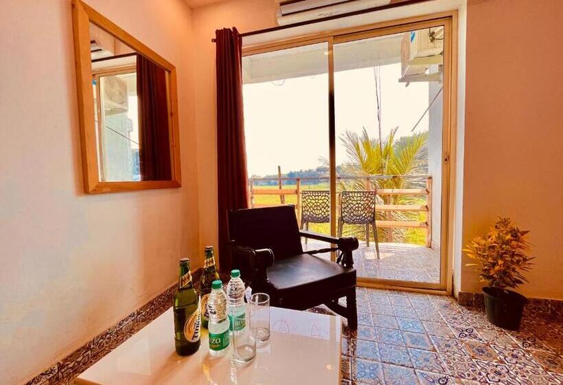 ホテル The Winterline Beach Resort, Goa