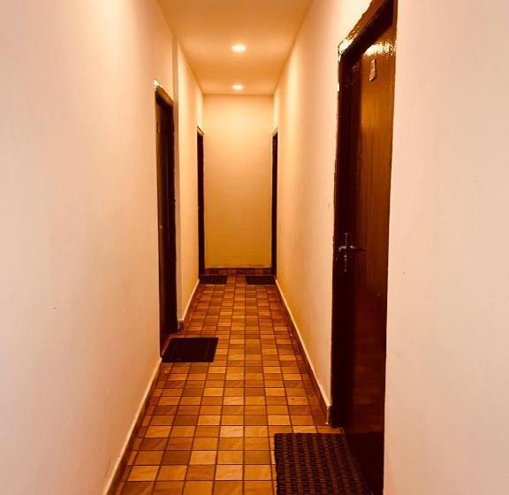 ホテル The Winterline Beach Resort, Goa