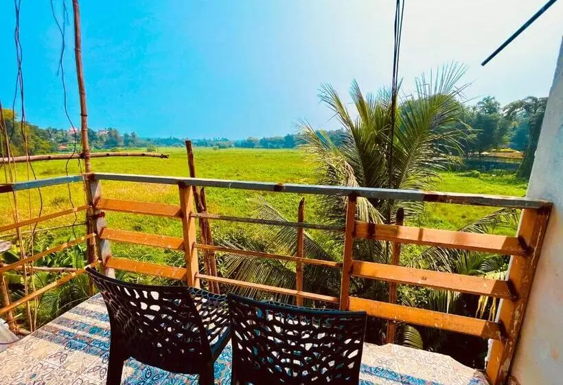 ホテル The Winterline Beach Resort, Goa