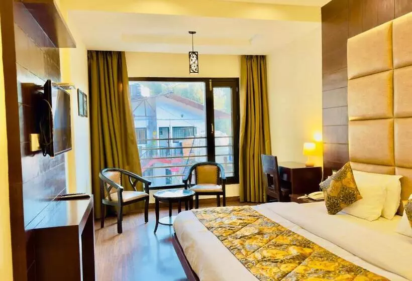 ホテル Khamba Lodge