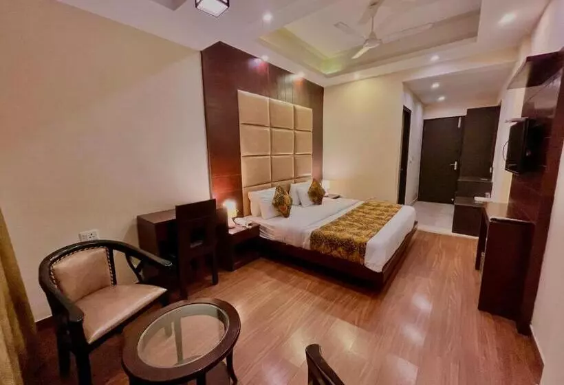 ホテル Khamba Lodge