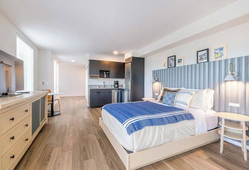 בית מלון כפרי Marina Square Suites