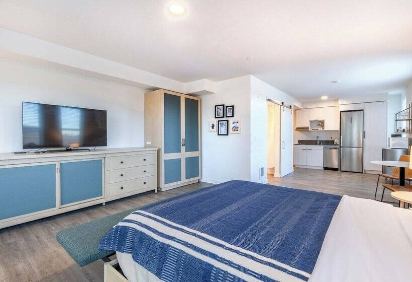 בית מלון כפרי Marina Square Suites