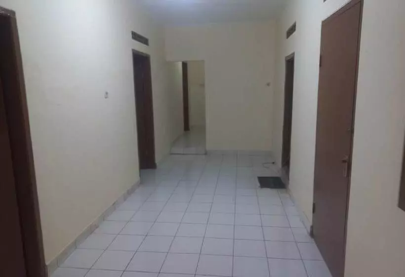 ホテル Spot On 93917 Homestay Adreena Syariah