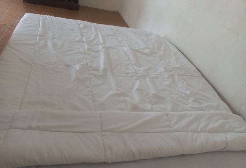 בית מלון כפרי Spot On 93917 Homestay Adreena Syariah