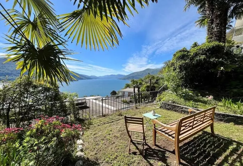 ペンション Peace Over The Lake Rooms   Happy Rentals