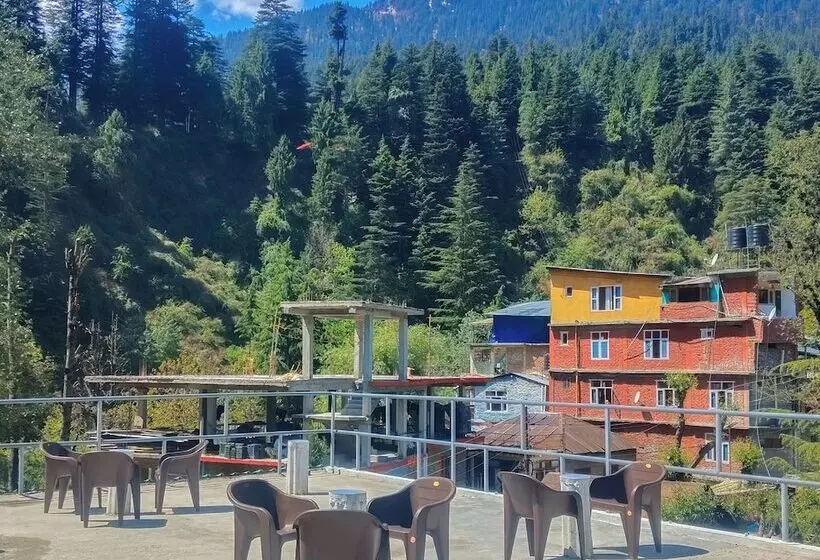 هتل Luvya Retreats