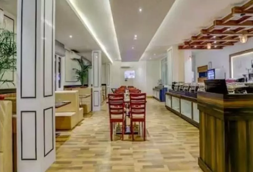 ホテル Banari Regency By Summit