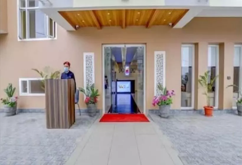 ホテル Banari Regency By Summit