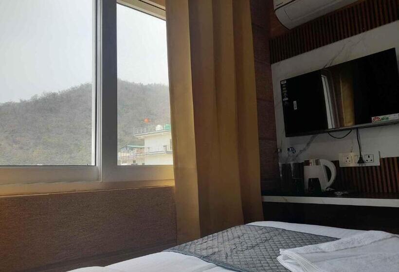 בית מלון כפרי Asha Delight