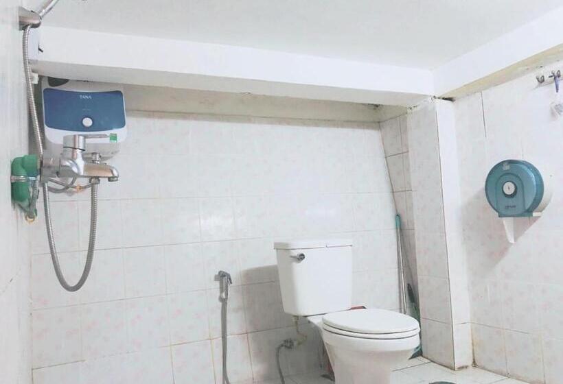 پانسیون Tingkham Guesthouse