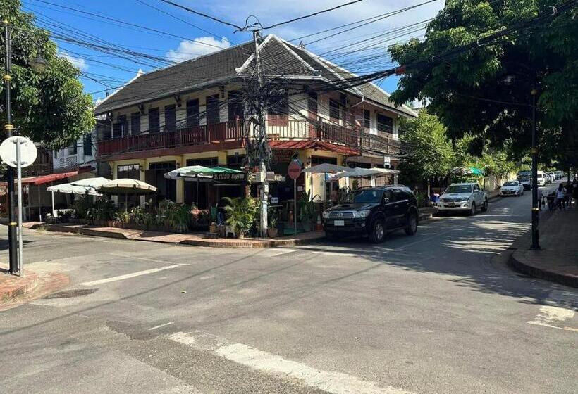 پانسیون Tingkham Guesthouse