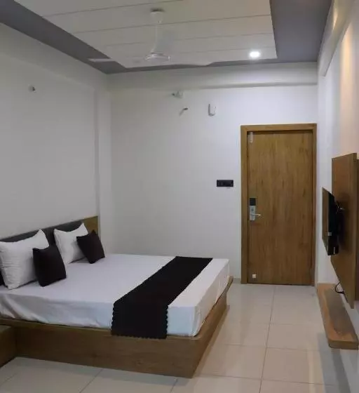 Hotel Krishna Kunj Inn