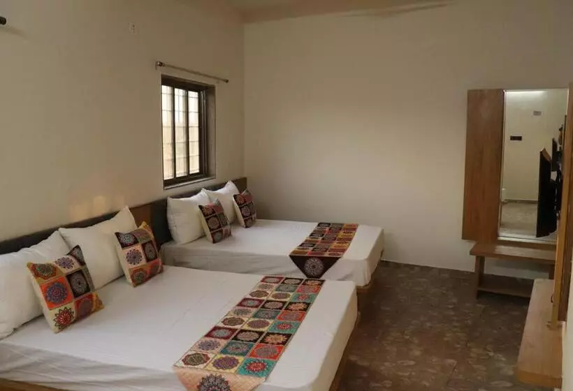Hotel Krishna Kunj Inn