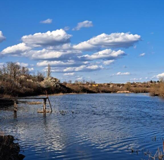 پانسیون Eagles Court   Orlovski Vrt