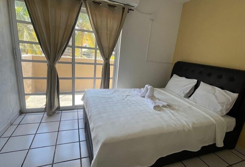 Hotel And Bungalows Palaces