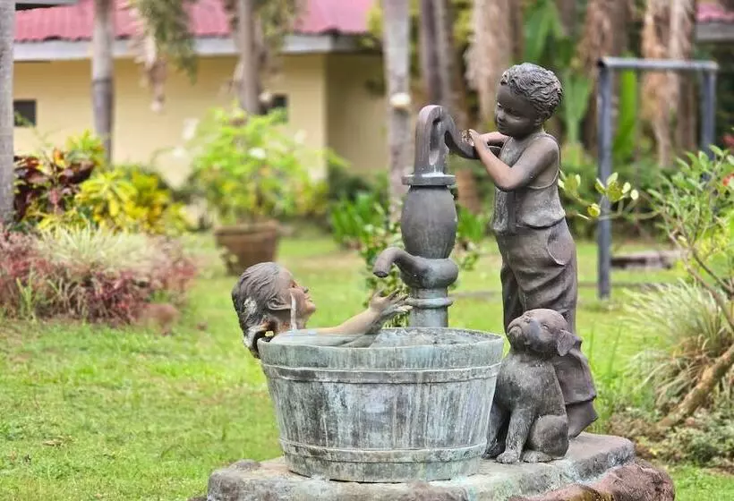 Hotelli Grand Villa Laguna