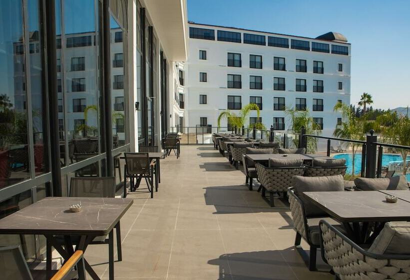 Hotelli Ramada By Wyndham Dalaman