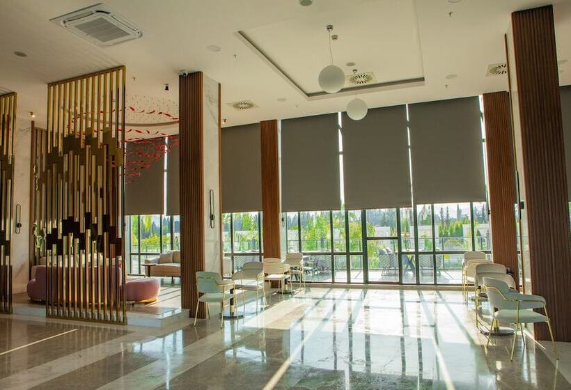 Hotelli Ramada By Wyndham Dalaman