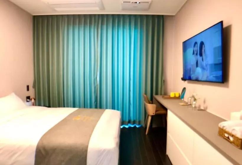 Golden Planet Hotel Pyeongtaek Godeck