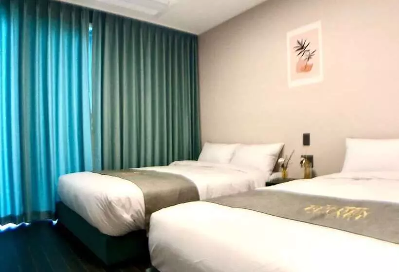 Golden Planet Hotel Pyeongtaek Godeck