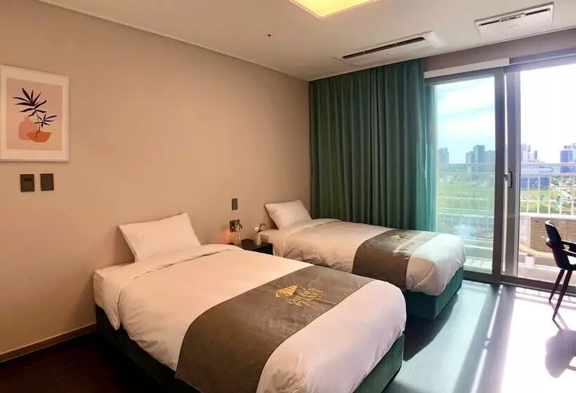 Golden Planet Hotel Pyeongtaek Godeck