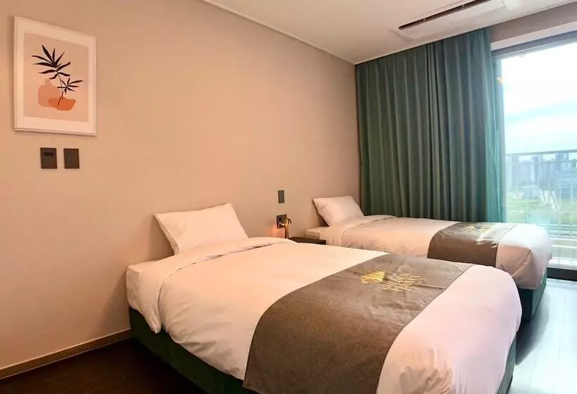 Golden Planet Hotel Pyeongtaek Godeck