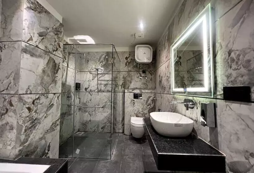 Hotelli Majestic Grand By Mng Rooms