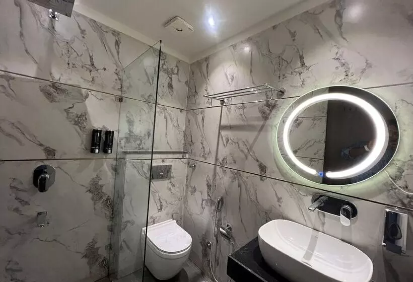 Hotelli Majestic Grand By Mng Rooms