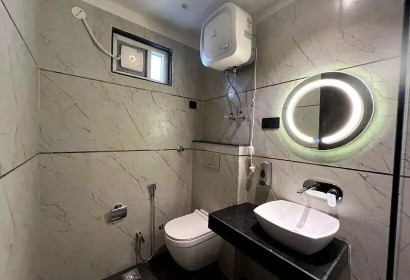 Hotelli Majestic Grand By Mng Rooms