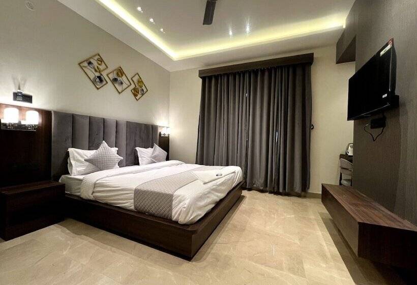 Hotel Majestic Grand By Mng Rooms