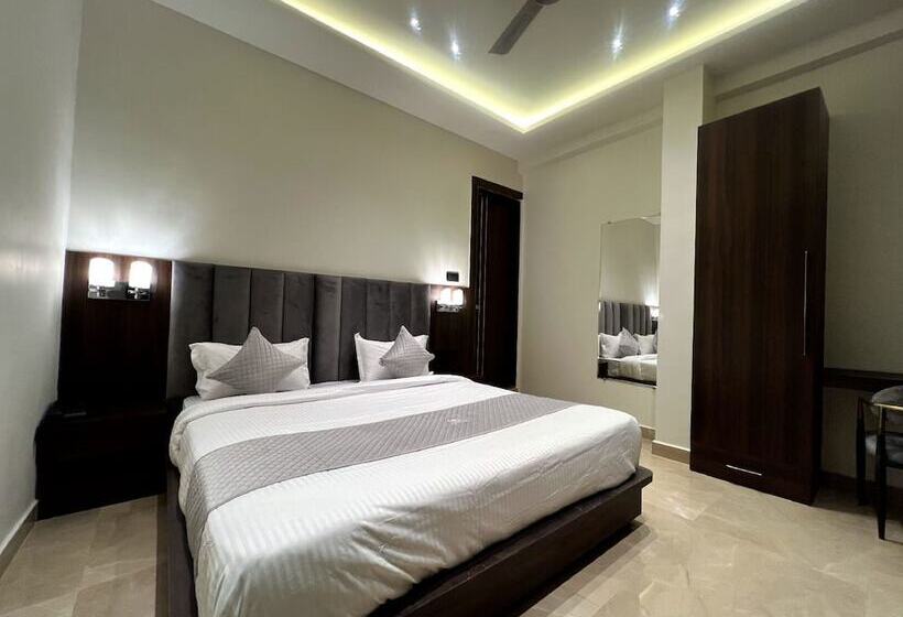 Hotel Majestic Grand By Mng Rooms